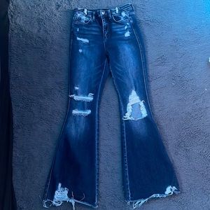 Flying money jeans from buckle